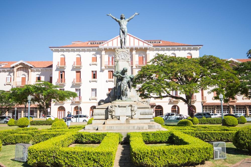 Hotel Euro Suite Pocos De Caldas By Nacional Inn Exteriér fotografie